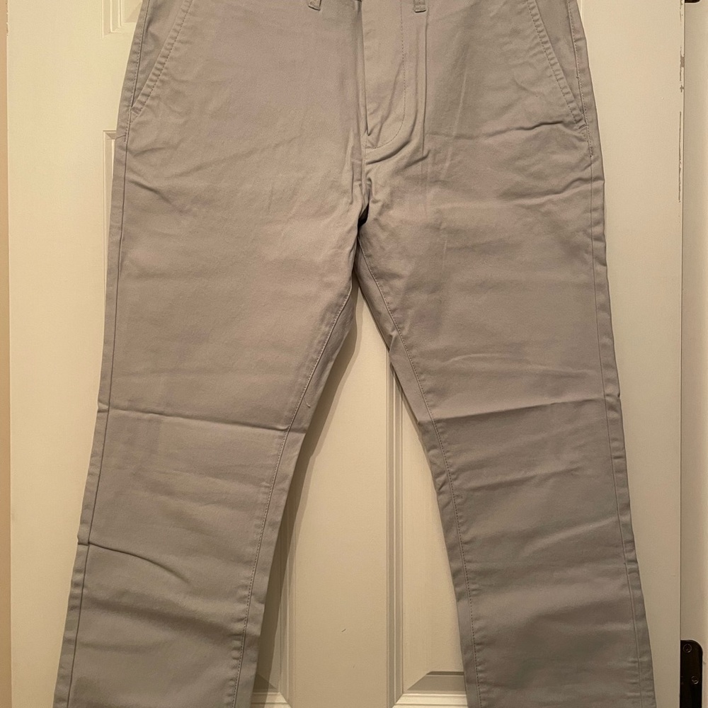 Men’s slim Chino pants
